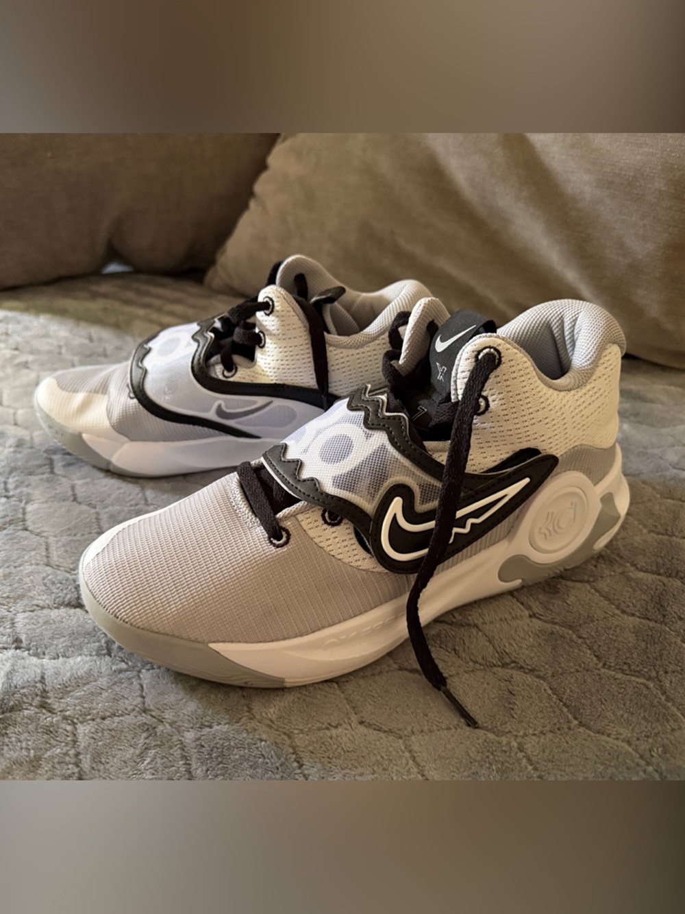 Nike KD Trey 5 X Basketball Shoes Men’s 9.5 White Black Wolf Grey DD9538-102